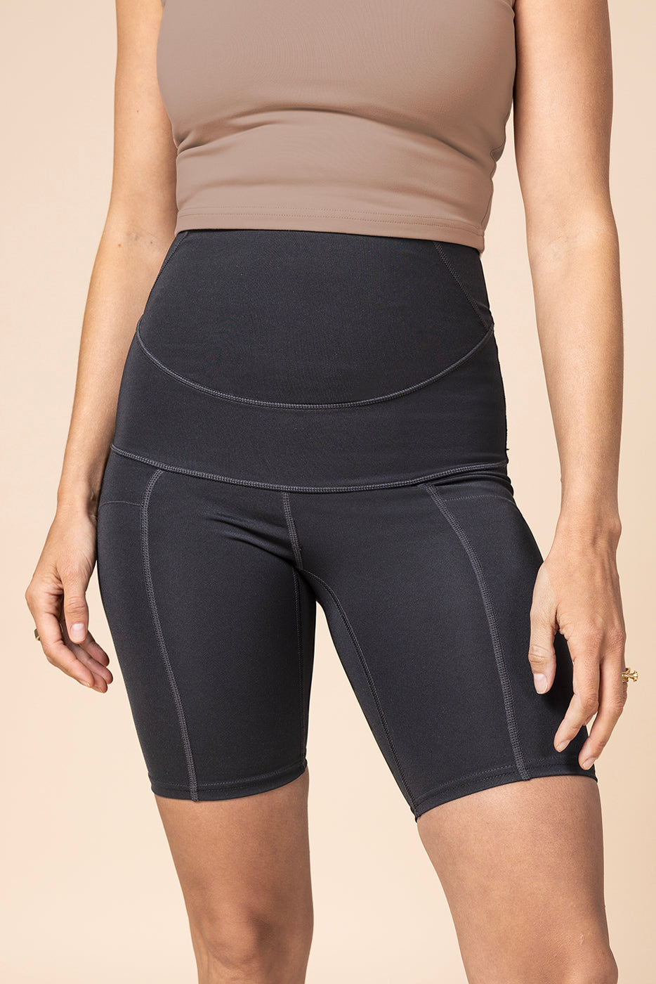 POSTPARTUM RECOVERY SHORTS - KNEE