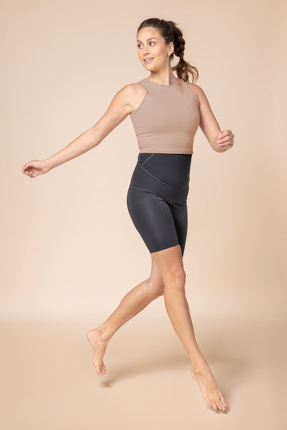 POSTPARTUM RECOVERY SHORTS - KNEE